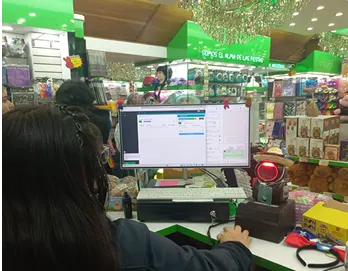 Caja con el punto de venta EVPOS en Globos Concepción